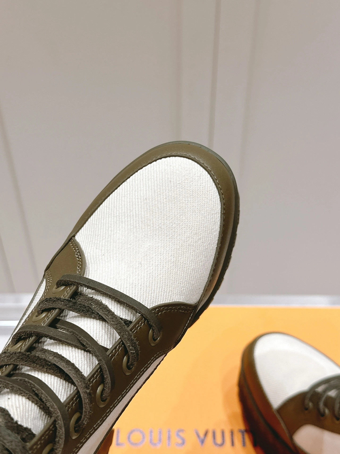 COCO-- 8V 1AD9ZB Heel height：7CM Waterproof：3.5CM cowhide item:D-X555L1902
